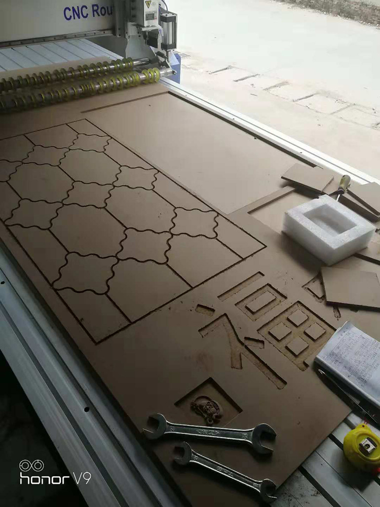 ๤ص̻Ʒչʾ(ͼ2)